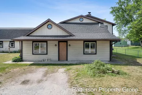 12135 Stewart St, Ravenna, MI 49451