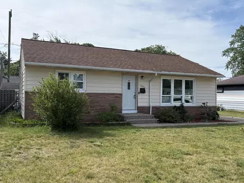 3062 Eastland Rd, Muskegon, MI 49441