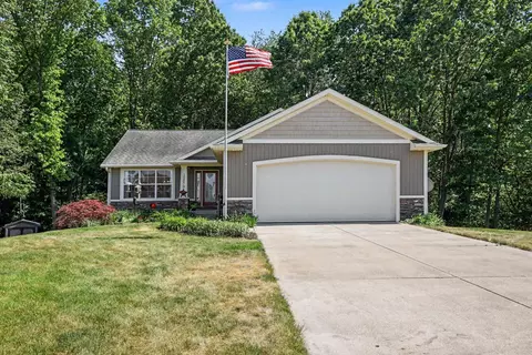 12679 Goldenrod Ct, Wayland, MI 49348