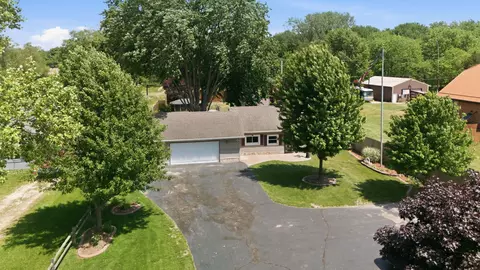 2743 N Michigan 140 Hwy, Watervliet, MI 49098