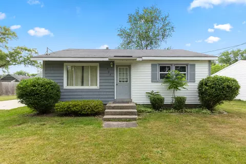 305 Majestic St SE, Grand Rapids, MI 49548