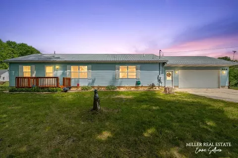 505 Molly Dr, Hastings, MI 49058
