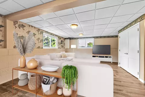 Living - 361 4th St, Plainwell, MI 49080 photo 9 of 9