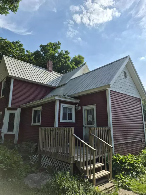329 Beech St, Freeport, MI 49325