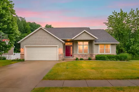 10907 Autumn View Ln, Portage, MI 49002