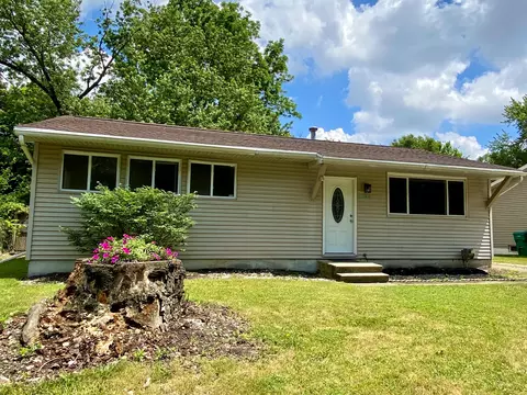 5545 S Sprinkle Rd, Portage, MI 49002