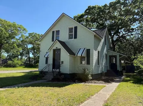1872 Commerce St, Muskegon, MI 49441