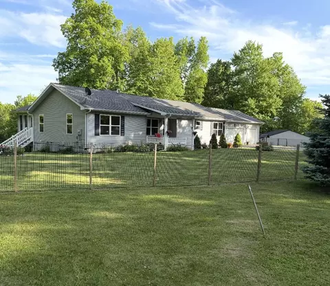 6670 Tower Lake Rd NE, Belding, MI 48809