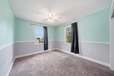Bedroom - 825 Gerald Ave, Jackson, MI 49203 photo 2 of 5