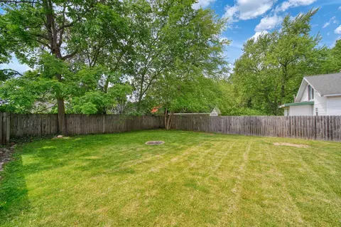 Exterior - 825 Gerald Ave, Jackson, MI 49203 photo 5 of 5