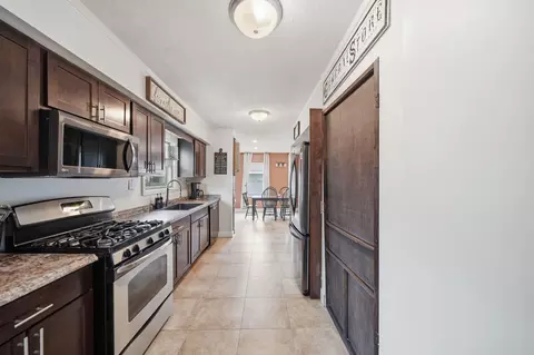Entry Way - 825 Gerald Ave, Jackson, MI 49203 photo 1 of 1
