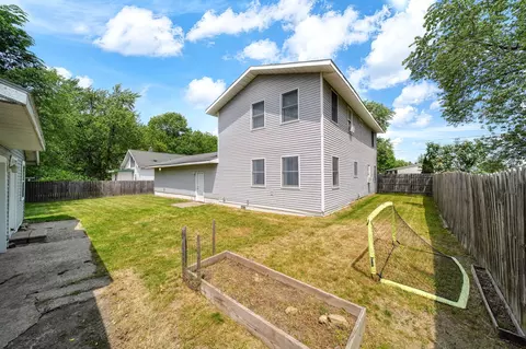 Exterior - 825 Gerald Ave, Jackson, MI 49203 photo 3 of 5