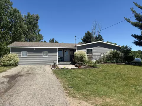1901 18 Mile Rd, Kent City, MI 49330