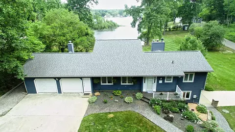 12111 S Sherman Lake Dr, Augusta, MI 49012