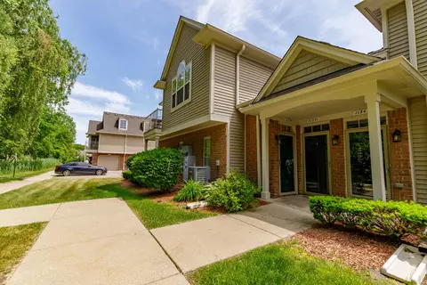 11355 N Woods Dr, Utica, MI 48317
