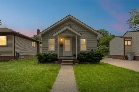 445 W Milton Ave, Hazel Park, MI 48030