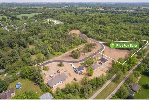 1 Gady Pines Dr, Adrian, MI 49221