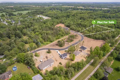 2 Gady Pines Dr, Adrian, MI 49221