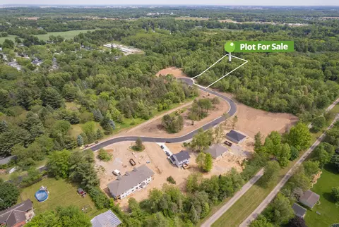 4 Gady Pines Dr, Adrian, MI 49221