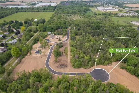 8 Gady Pines Dr, Adrian, MI 49221