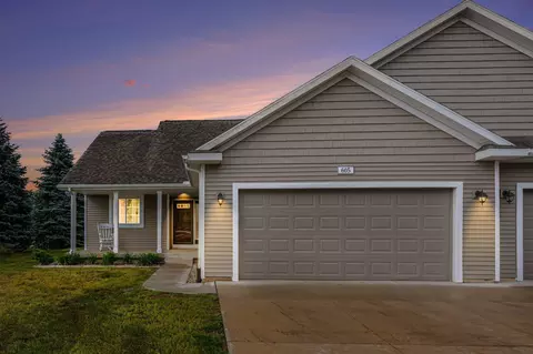 605 Bush Blvd, Three Rivers, MI 49093