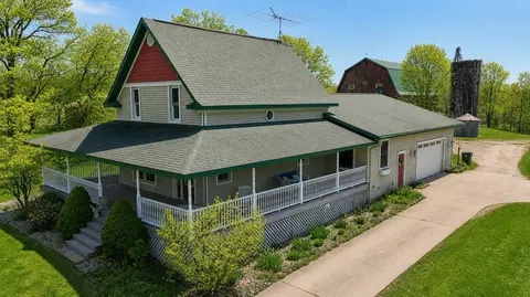 11481 Cressey Rd, Plainwell, MI 49080