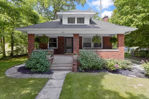 321 N Broadway St, Cassopolis, MI 49031