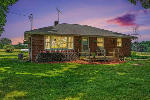 15290 Enzian Rd, Plainwell, MI 49080