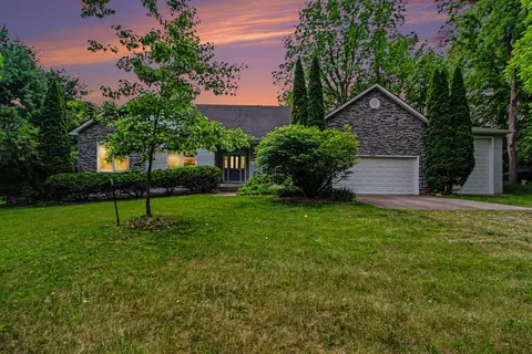 10755 Quigley Rd, Dexter, MI 48130