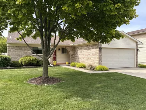 43694 Emrick Dr, Canton, MI 48187