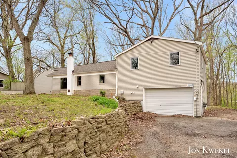 2687 Dunnigan Ave NE, Grand Rapids, MI 49525