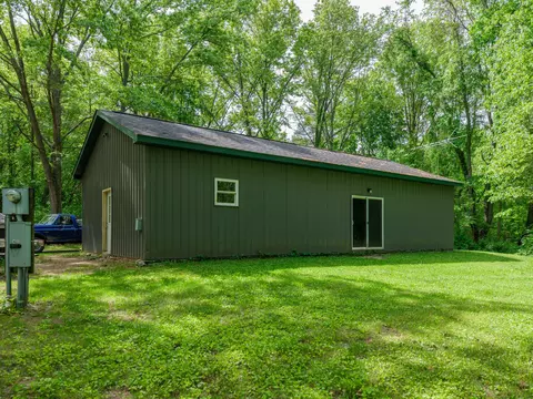 4521 Waldorf Rd, Delton, MI 49046