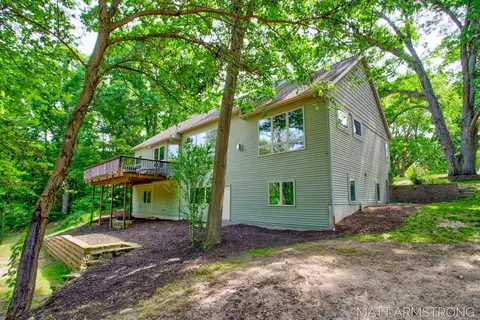 Exterior - 2135 Hilltop View Dr, Dorr, MI 49323 photo 8 of 12