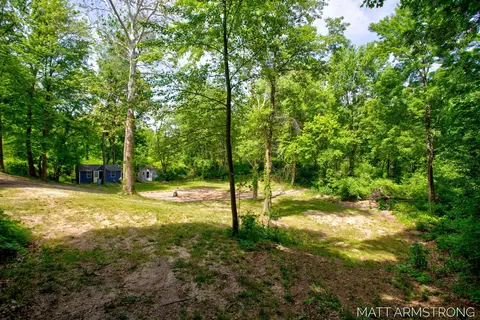 Exterior - 2135 Hilltop View Dr, Dorr, MI 49323 photo 11 of 12