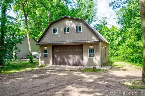 Exterior - 2135 Hilltop View Dr, Dorr, MI 49323 photo 5 of 12