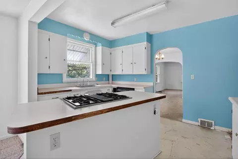 Kitchen - 2627 Cooper St, Jackson, MI 49201 photo 1 of 4