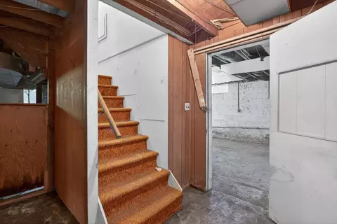 Entry Way - 2627 Cooper St, Jackson, MI 49201 photo 5 of 5