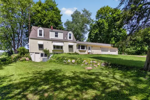 Exterior - 2627 Cooper St, Jackson, MI 49201 photo 3 of 10