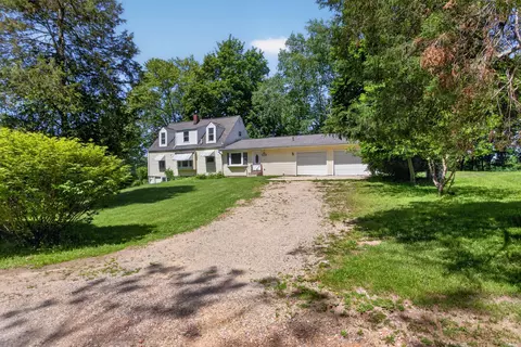 Exterior - 2627 Cooper St, Jackson, MI 49201 photo 2 of 10