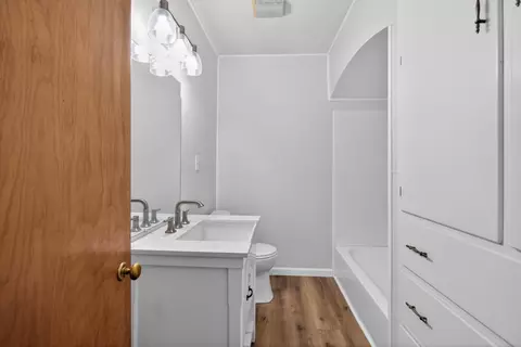 Bath - 2627 Cooper St, Jackson, MI 49201 photo 1 of 6