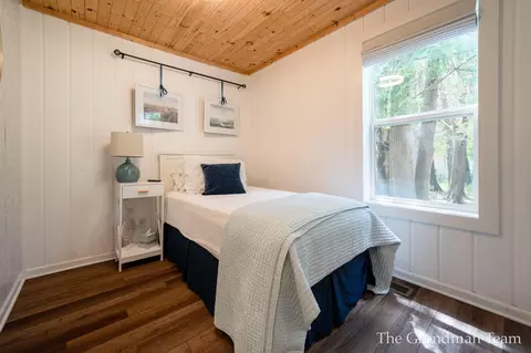 Bedroom - 7170 Spring St, Alanson, MI 49706 photo 6 of 10
