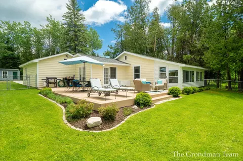 Exterior - 7170 Spring St, Alanson, MI 49706 photo 8 of 19