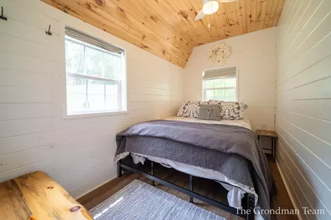 Bedroom - 7170 Spring St, Alanson, MI 49706 photo 7 of 10