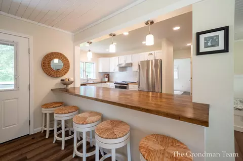 Kitchen - 7170 Spring St, Alanson, MI 49706 photo 2 of 5
