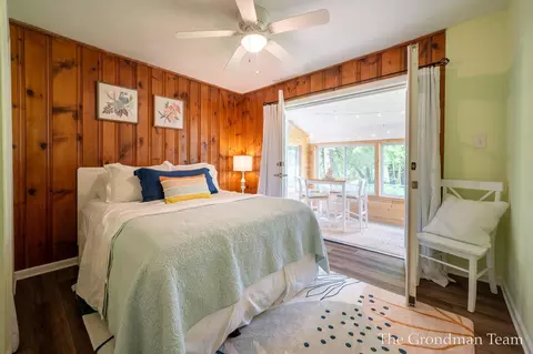 Bedroom - 7170 Spring St, Alanson, MI 49706 photo 5 of 10