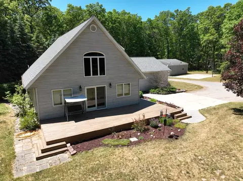 9880 S Spruce Ave, Newaygo, MI 49337