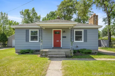 1244 S Dorroll St NE, Grand Rapids, MI 49505