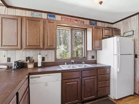 Kitchen - 6378 S Mac Rd, Baldwin, MI 49304 photo 4 of 6