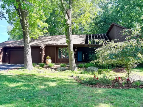 7606 Leyton Dr SE, Ada, MI 49301