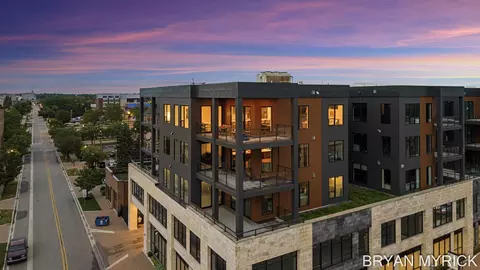 159 S River Ave #505, Holland, MI 49423